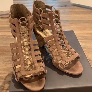 Elanso By Vince Camuto size 8